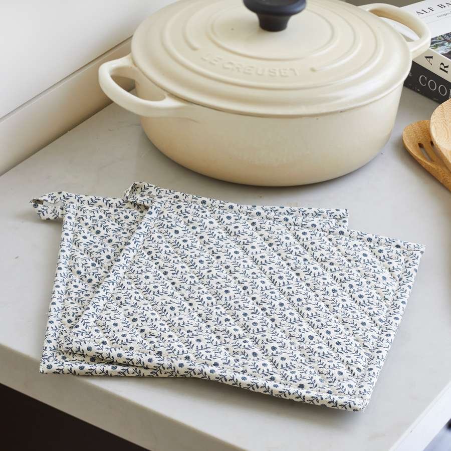 Dotted Vine Pot Holders