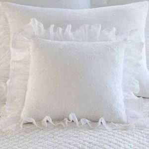 Daisy Dot – Embroidered Linen Toss Pillow